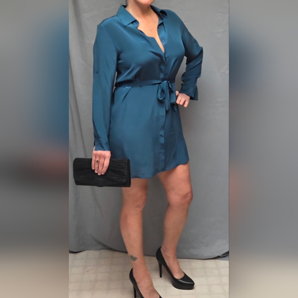 Elegant Teal Long-Sleeve Dress